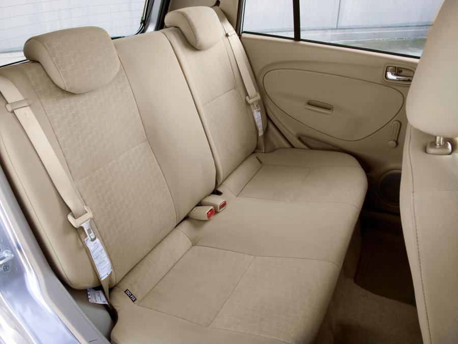  Daihatsu Cuore 5-Door 2003 года  (фото 12 из 16)